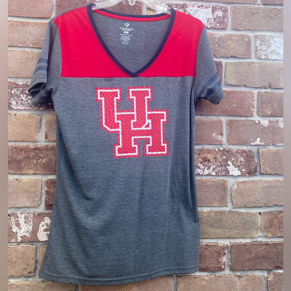 Colosseum Gray and Red University of Houston V-Neck Tee
